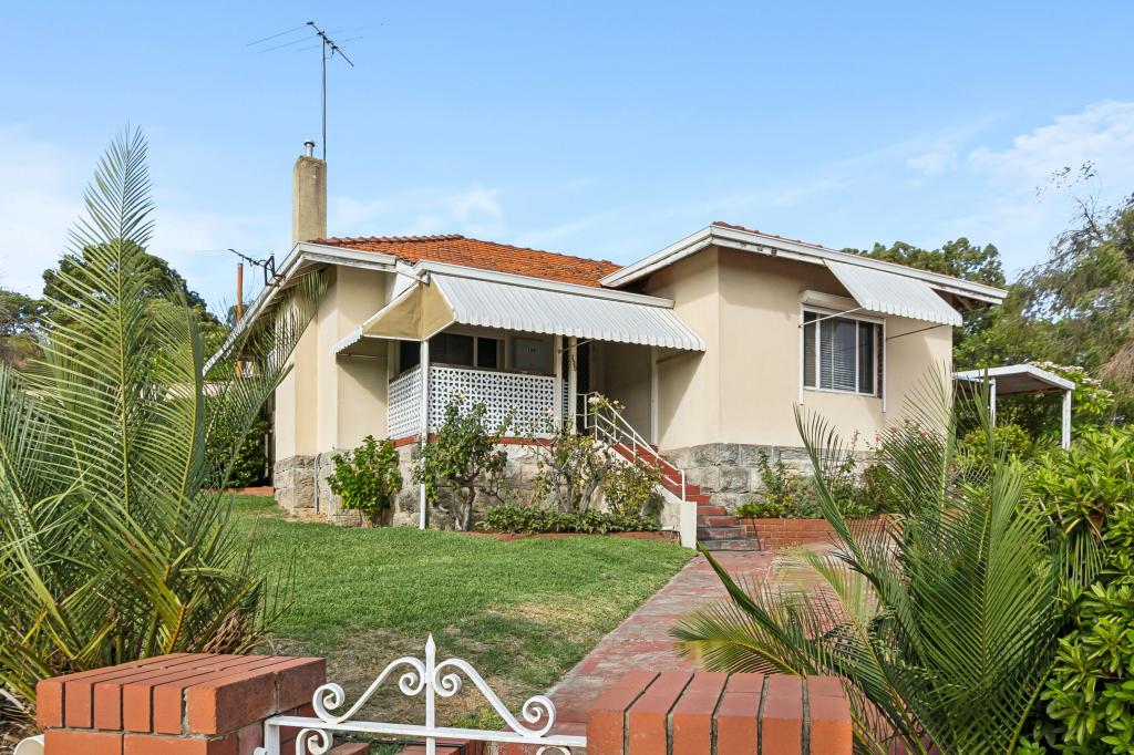 130 HILL VIEW TCE, ST JAMES, WA 6102