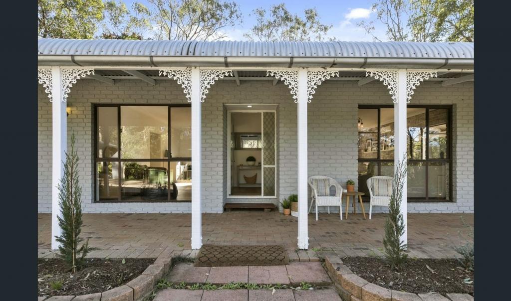26 Whiteside Rd, Whiteside, QLD 4503