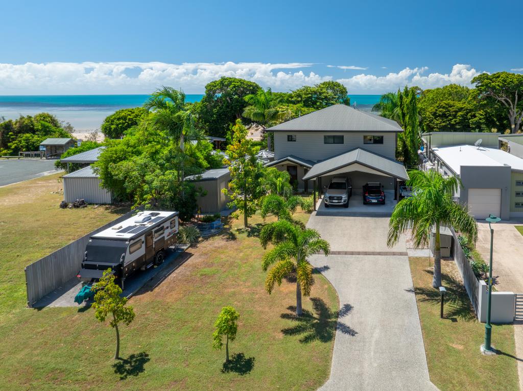 74 Gloucester Ave, Hideaway Bay, QLD 4800