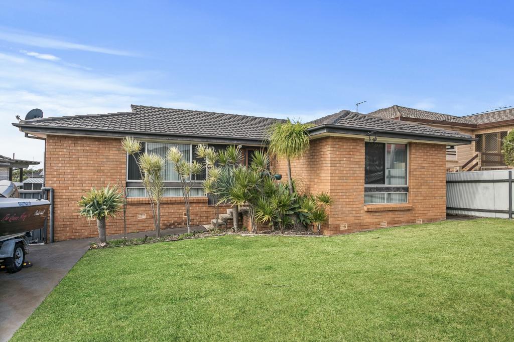 60 CASSIA ST, BARRACK HEIGHTS, NSW 2528