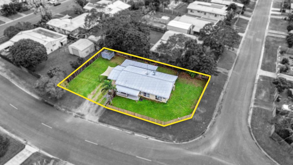 1 VIANEN CL, BENTLEY PARK, QLD 4869