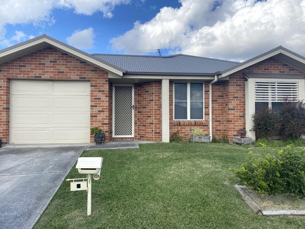 1/2 ROBINIA WAY, CESSNOCK, NSW 2325