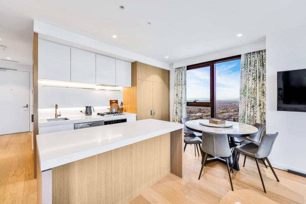 2813/545 STATION ST, BOX HILL, VIC 3128