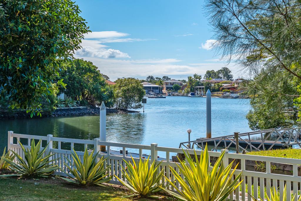 13 Amaroo St, Biggera Waters, QLD 4216