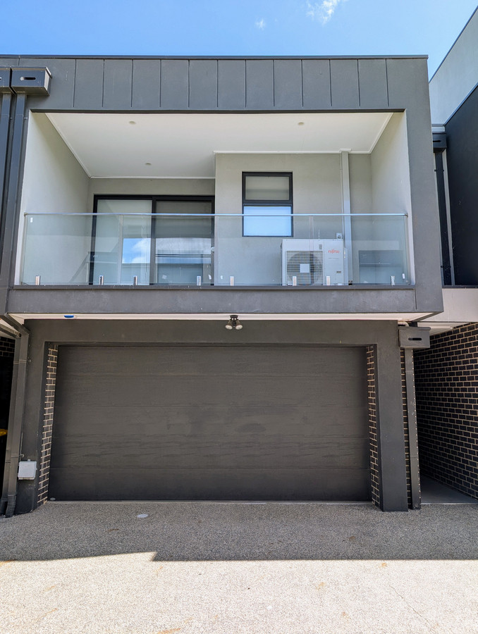 5/69 Danwview Cres, Roxburgh Park, VIC 3064