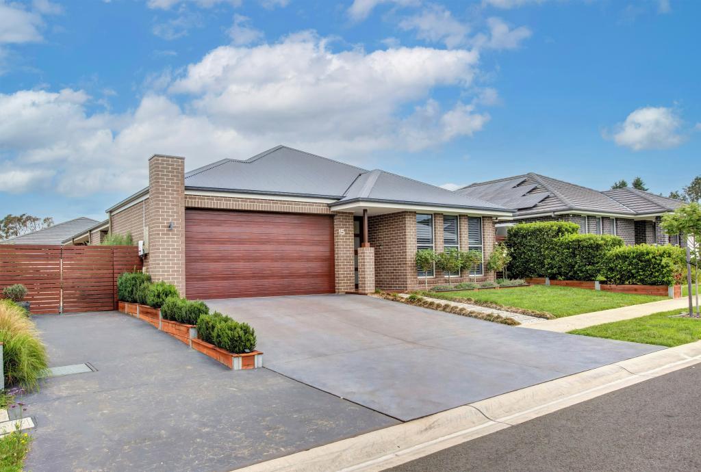 15 Woolpack St, Braemar, NSW 2575