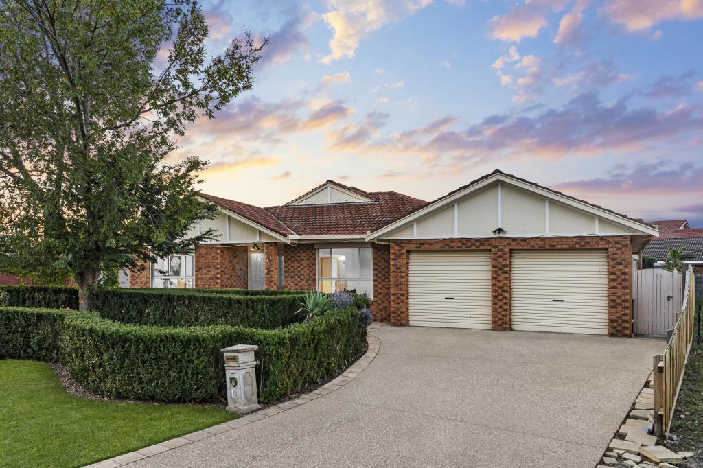 11 Australia Dr, Taylors Lakes, VIC 3038