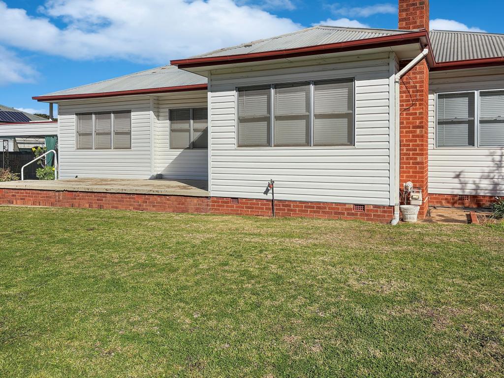 24 Railway Ave, Leeton, NSW 2705