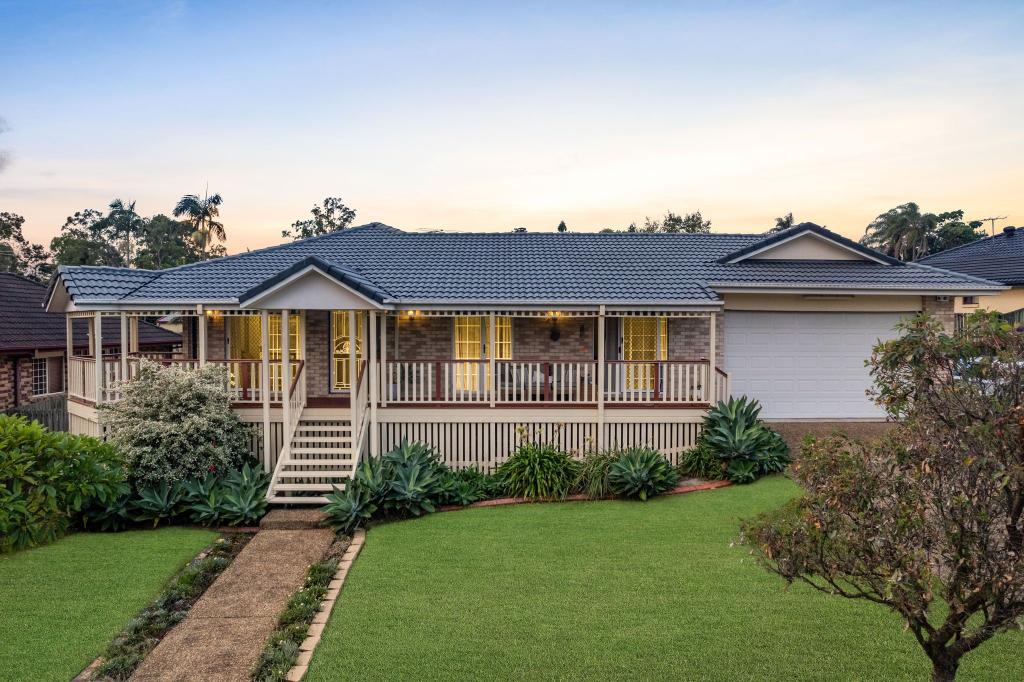 18 HERITAGE BVD, HERITAGE PARK, QLD 4118