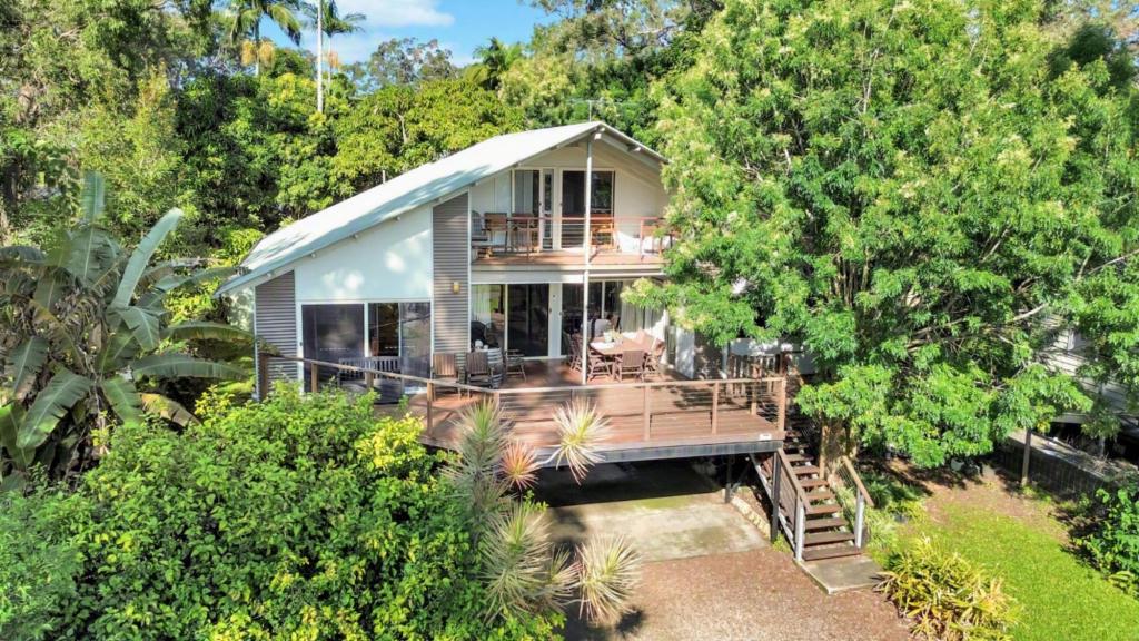 28 Blue Bay Cres, Macleay Island, QLD 4184