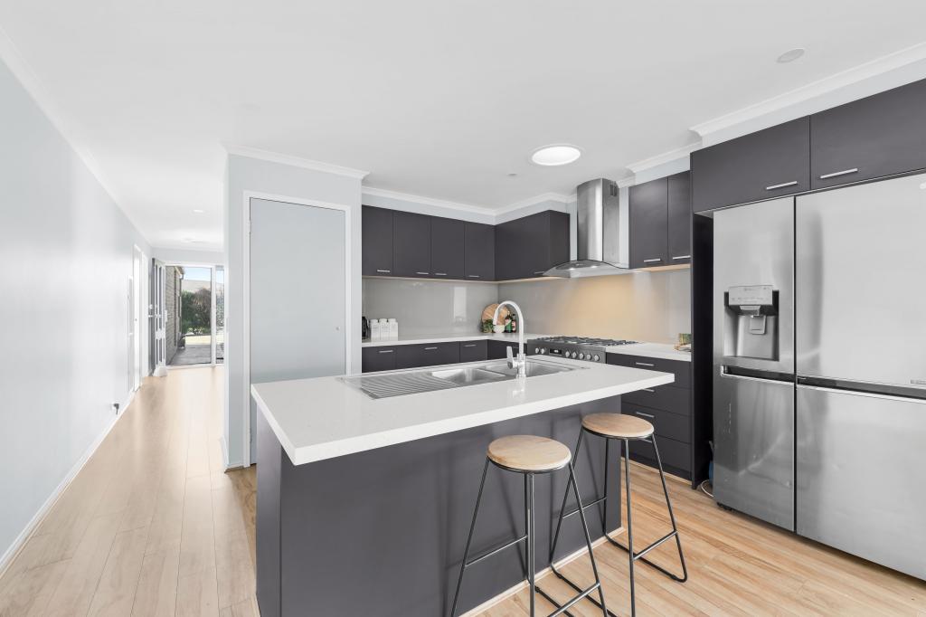 5 Camberwell Dr, Narre Warren, VIC 3805