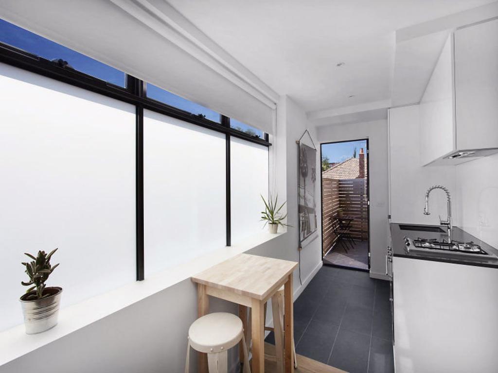 8/45 HOTHAM ST, ST KILDA EAST, VIC 3183