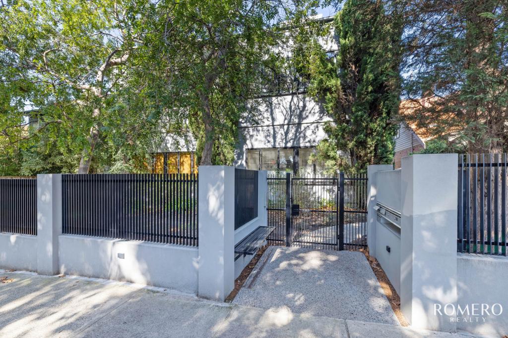 3/15-17 CHARNWOOD RD, ST KILDA, VIC 3182