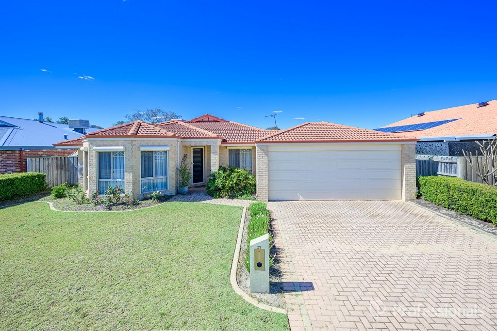 37 Brumby Ave, Henley Brook, WA 6055