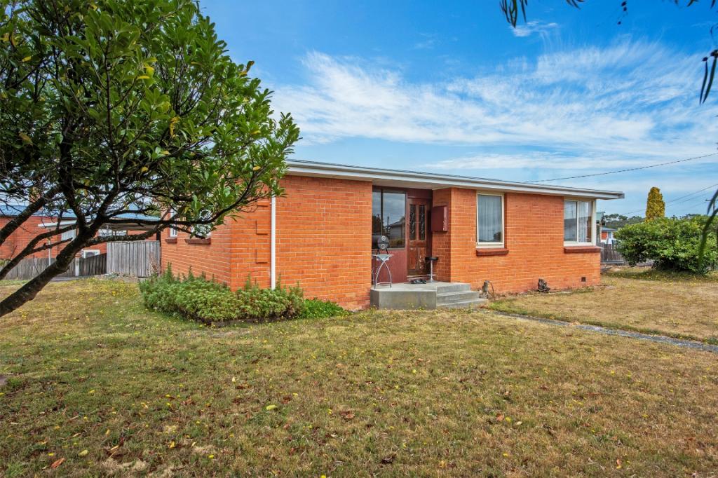 24 Hellyer St, Smithton, TAS 7330