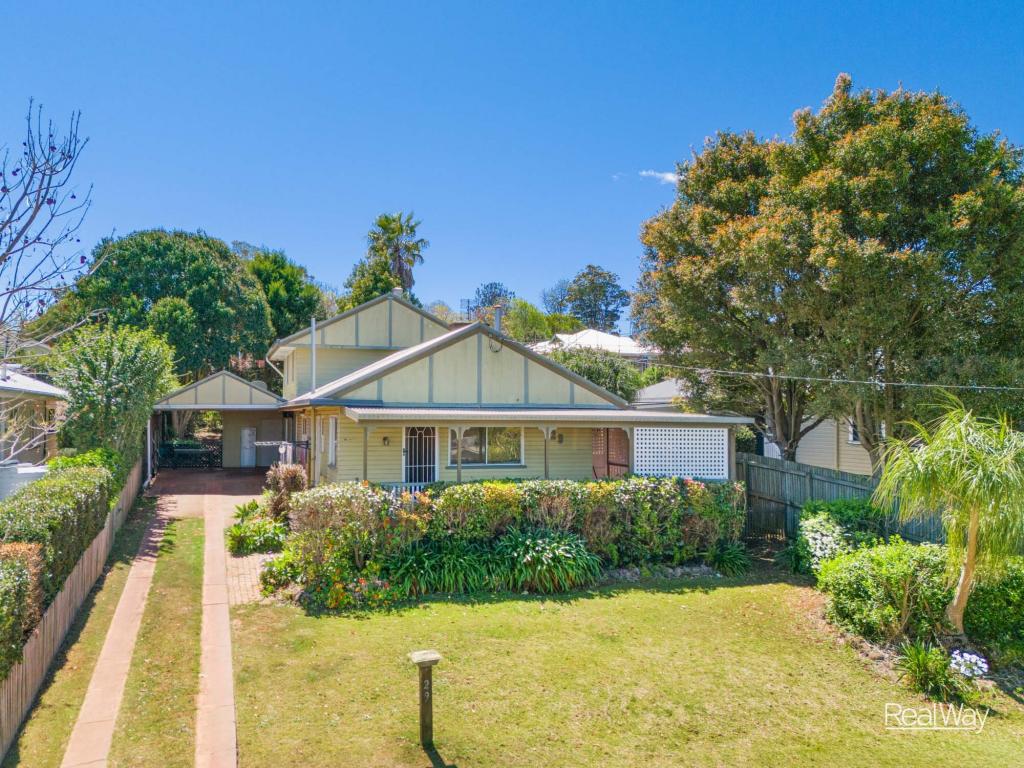 29 Alford St, Mount Lofty, QLD 4350