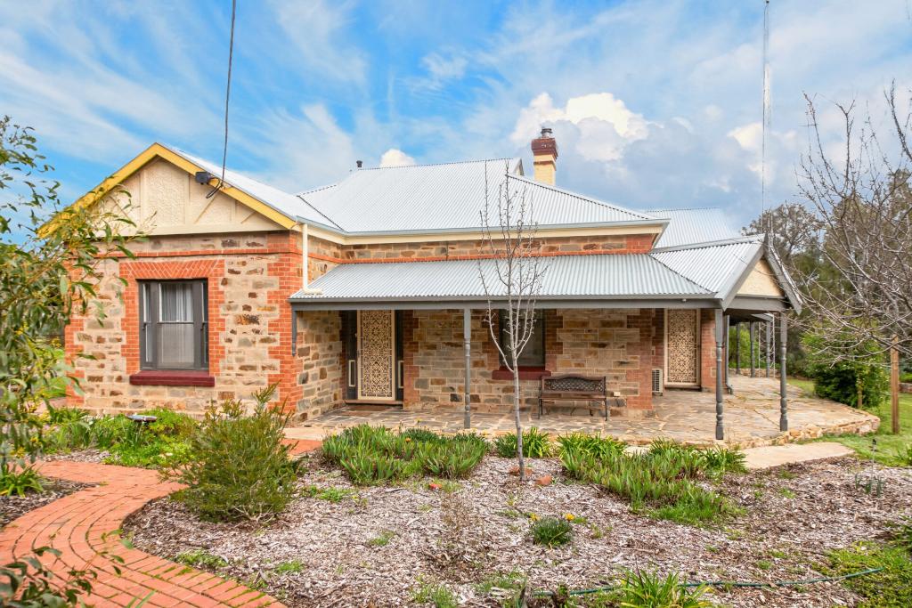 10 Paradise St, Burra, SA 5417