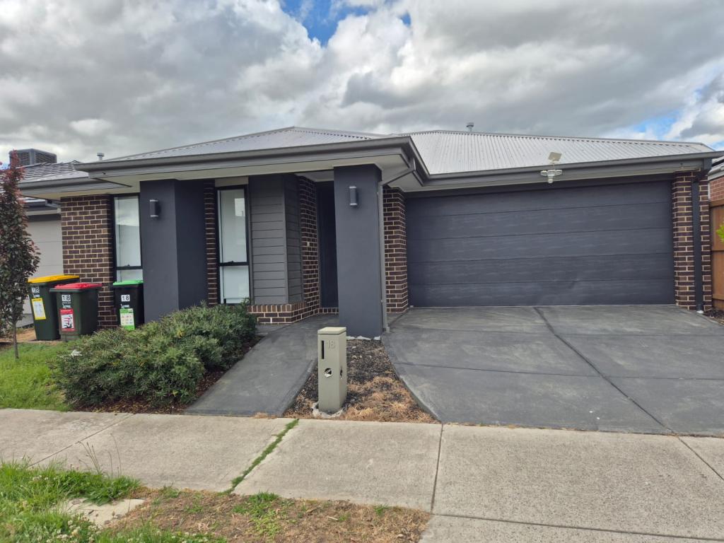 18 Rathdowne Dr, Mickleham, VIC 3064