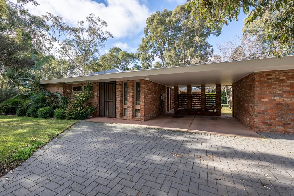 13-15 The Avenue, Warracknabeal, VIC 3393