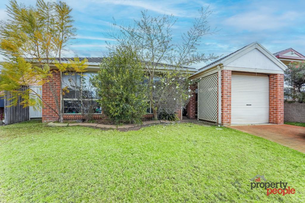 11 Mclaren Pl, Ingleburn, NSW 2565