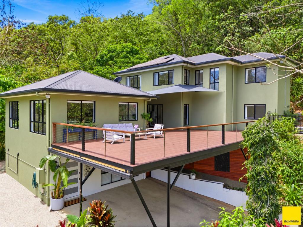 28 Willie Ming Cl, Redlynch, QLD 4870