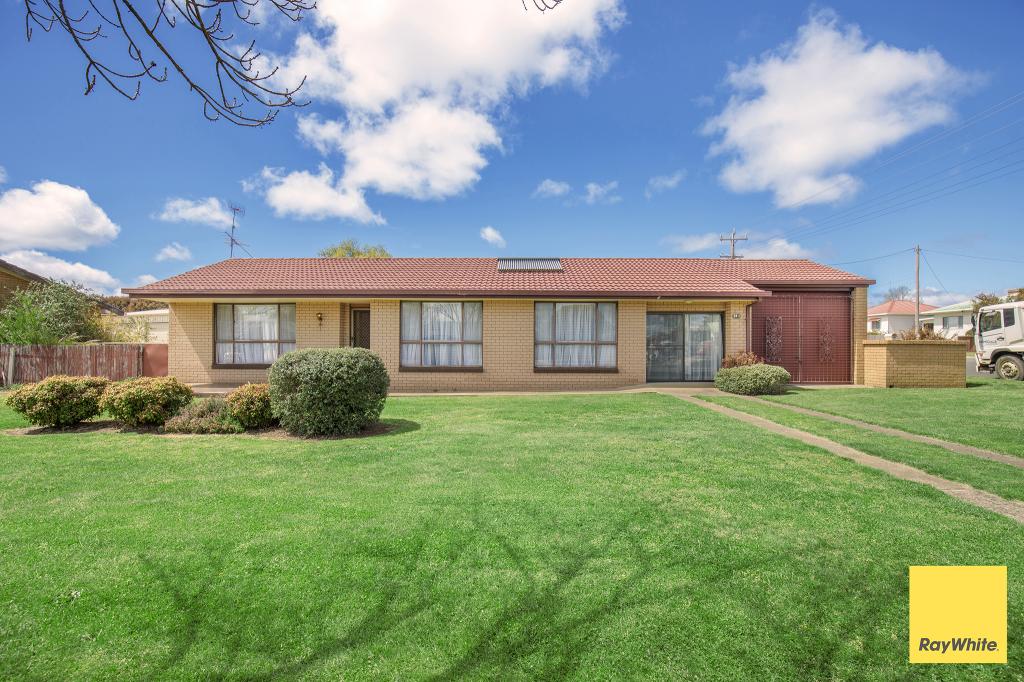28 Youman St, Guyra, NSW 2365