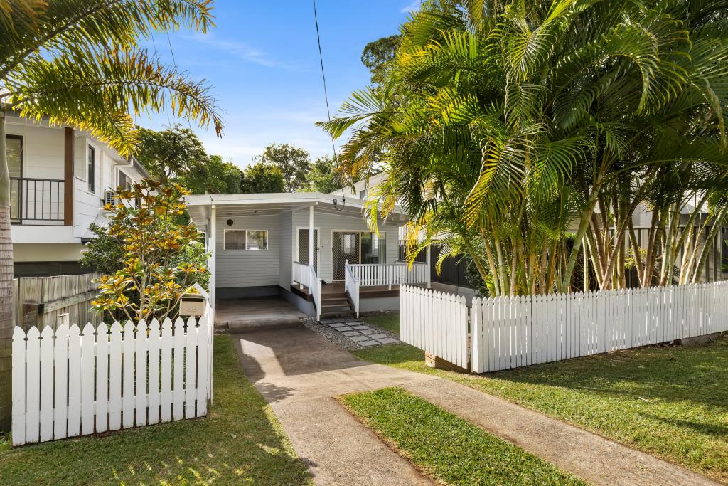39 Fawkner St, Chapel Hill, QLD 4069