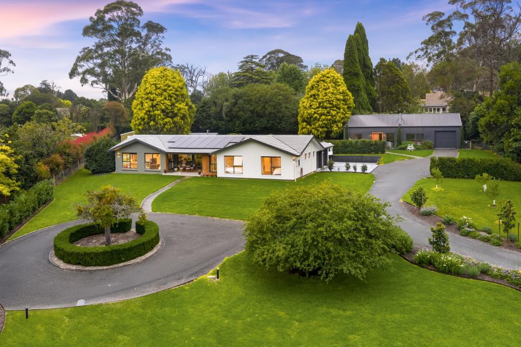18 Fairway Dr, Bowral, NSW 2576