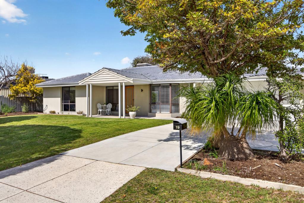 19 Ecclestone St, Warnbro, WA 6169