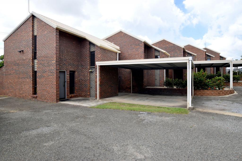 10/5 LUSCOMBE CT, NEW AUCKLAND, QLD 4680