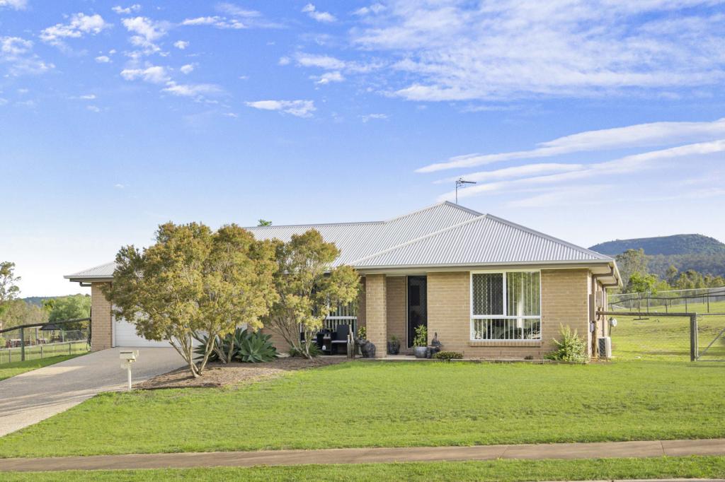 3 Casuarina Cres, Withcott, QLD 4352