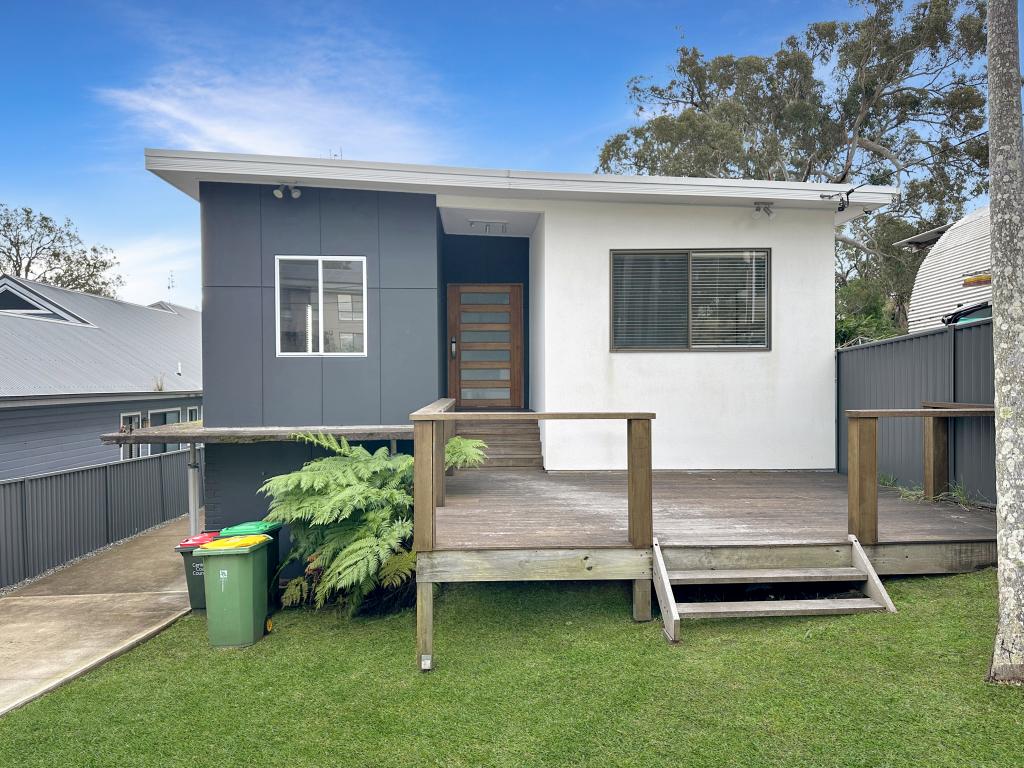 4 Hartog Ave, Lake Munmorah, NSW 2259