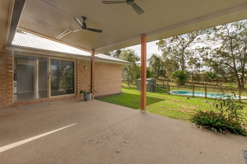 10 Coventry Ct, Southside, QLD 4570