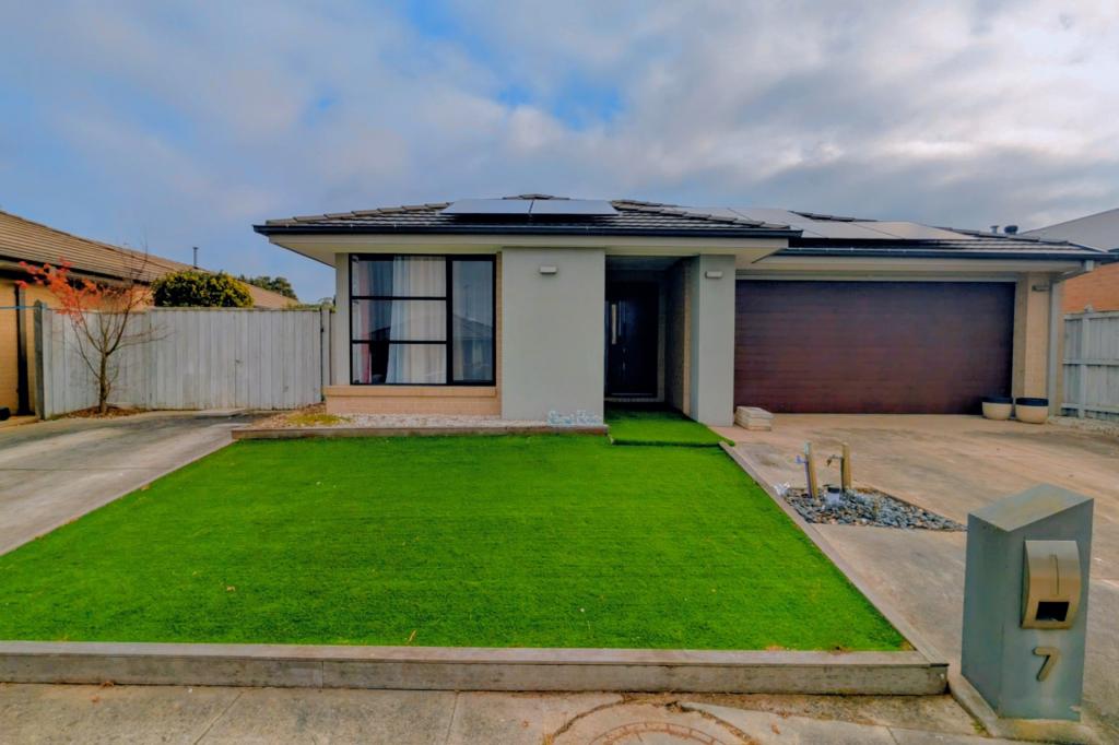 7 BEATHAM WAY, CRANBOURNE EAST, VIC 3977