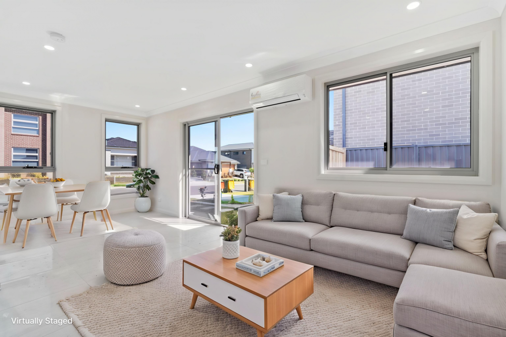 44 POWER RDGE, ORAN PARK, NSW 2570