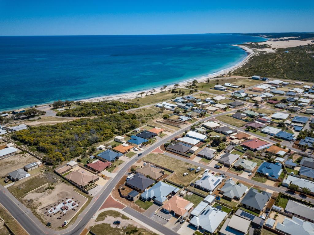 3 Starboard Way, Drummond Cove, WA 6532