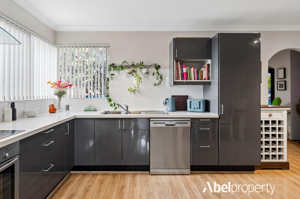 7/4 Lee Pl, Noranda, WA 6062