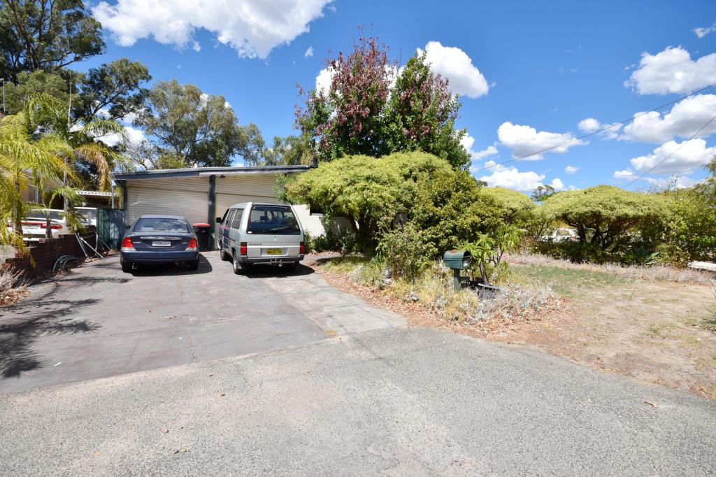 18 Badbury Rd, Armadale, WA 6112