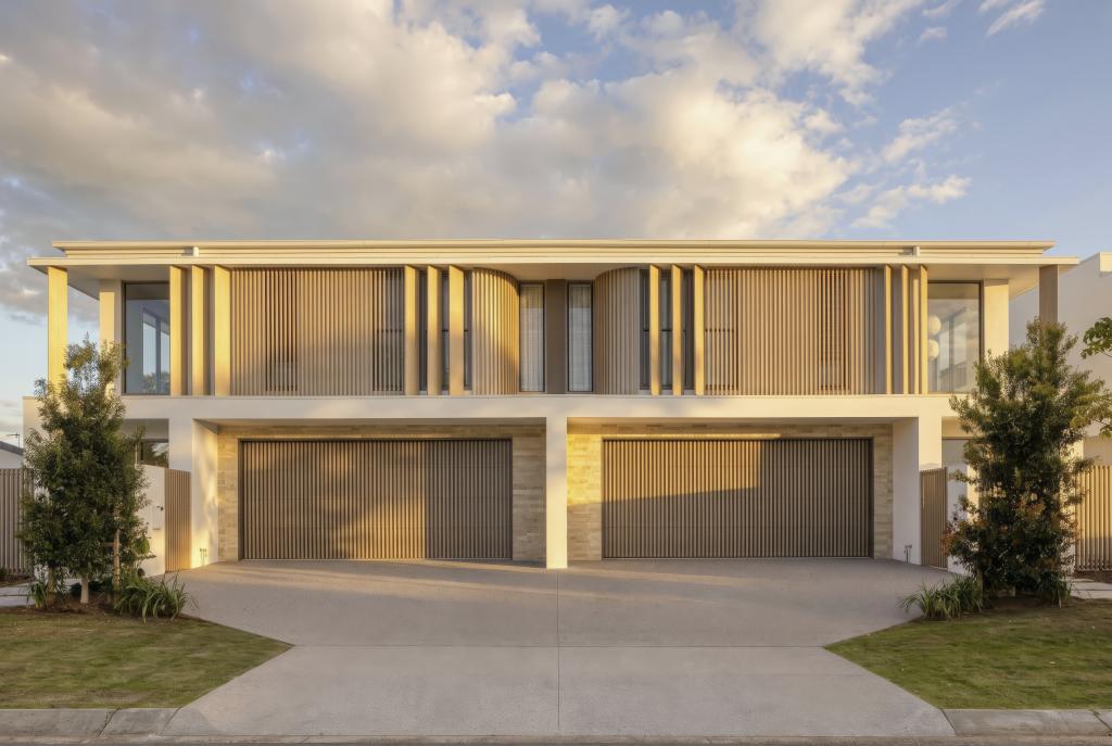 1a Villa Ct, Broadbeach Waters, QLD 4218