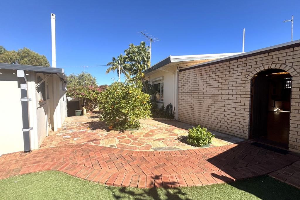 1 Hammond St, South Carnarvon, WA 6701