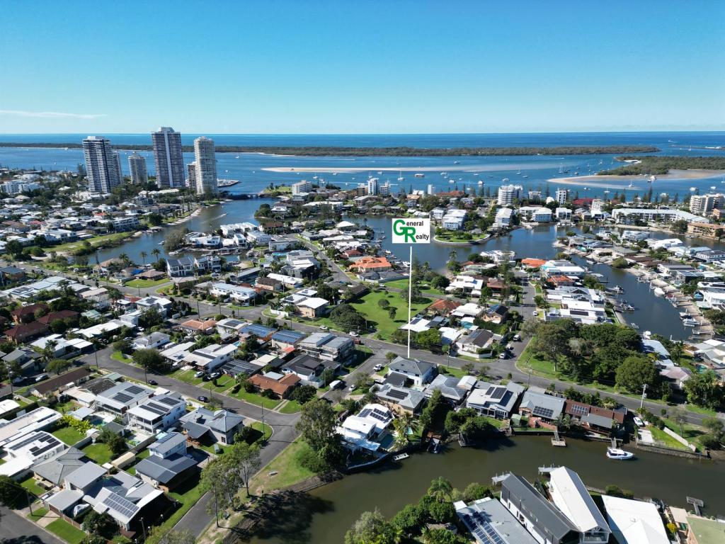 26 STRADBROKE ST, BIGGERA WATERS, QLD 4216