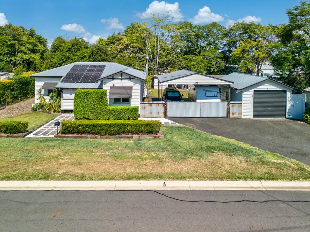 2 Feldhahn St, Gatton, QLD 4343