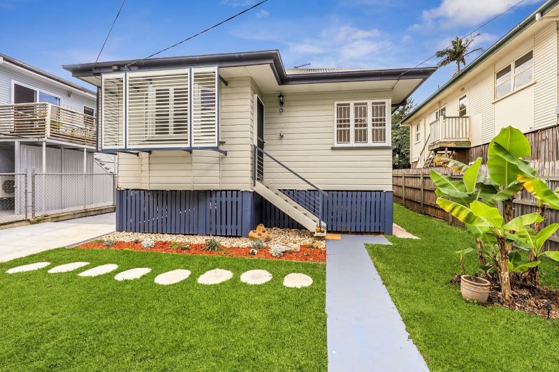 16 Agnew St, Sandgate, QLD 4017
