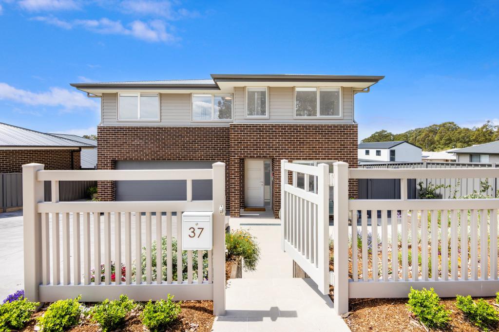 37 Lancaster Dr, Badagarang, NSW 2540