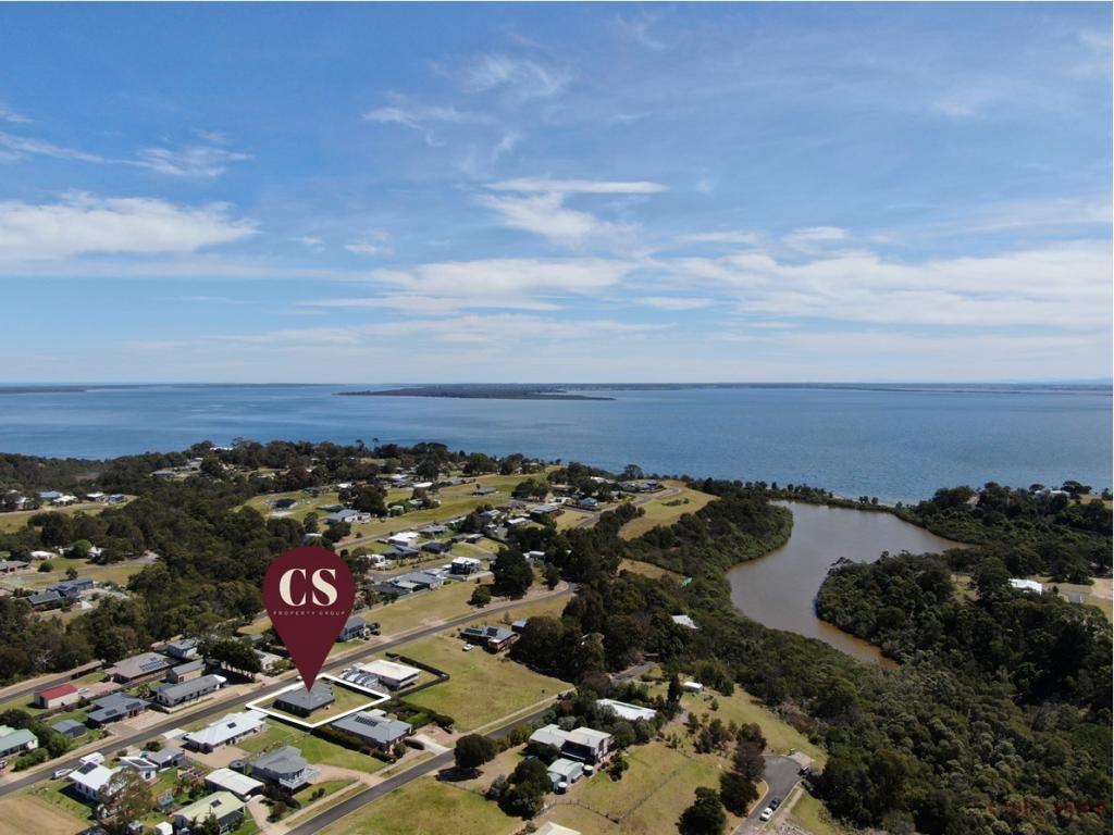 16 Seagull Ave, Metung, VIC 3904