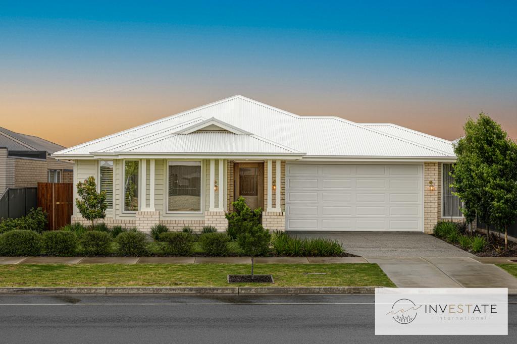 32 BLOMELEY DR, LUCAS, VIC 3350
