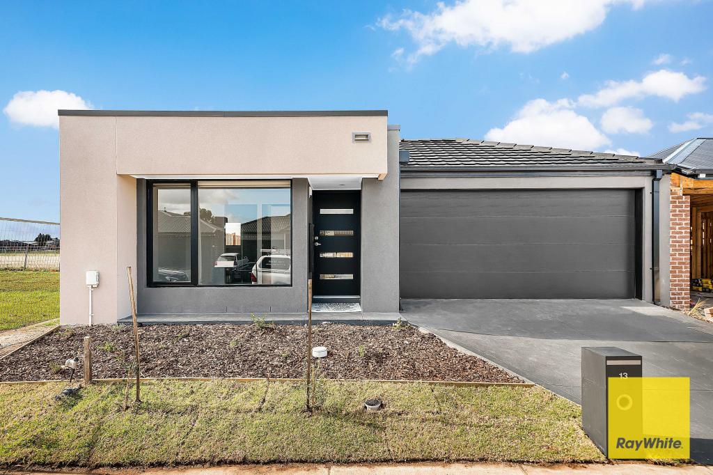 13 VONDEL AVE, TARNEIT, VIC 3029