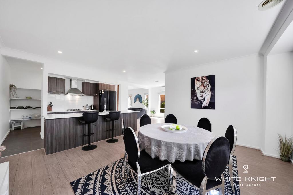 9 Beaconsfield Lane, Caroline Springs, VIC 3023
