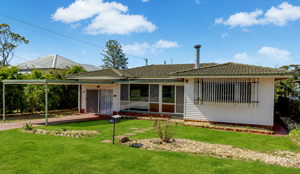 10a Esmond St, Rockville, QLD 4350