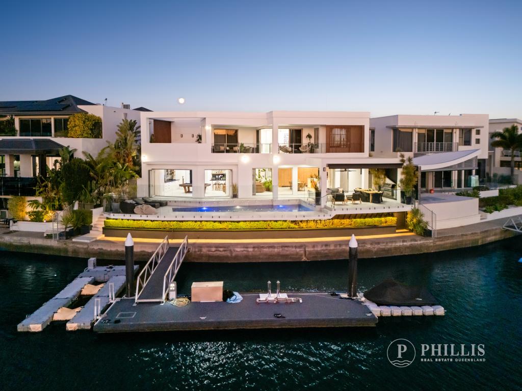 86 Royal Albert Cres, Paradise Point, QLD 4216